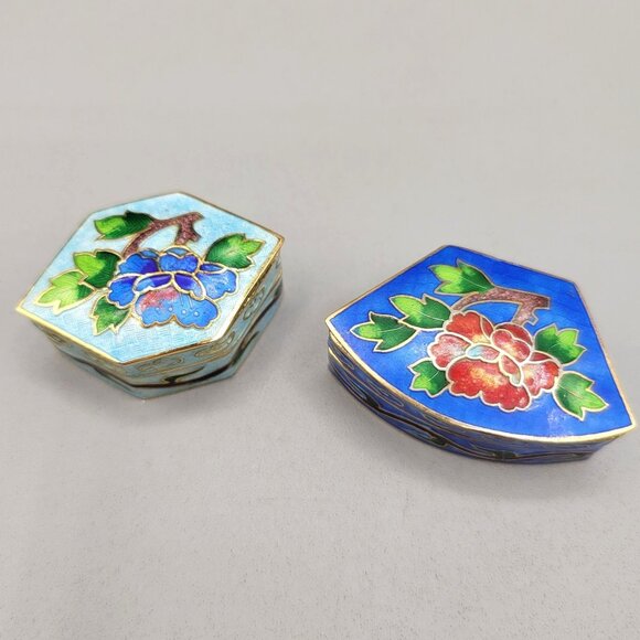 Vintage Cloisonné Enamel Trinket Pill Boxes Hexagon and Fan Shape Floral Set 2 - Picture 1 of 9